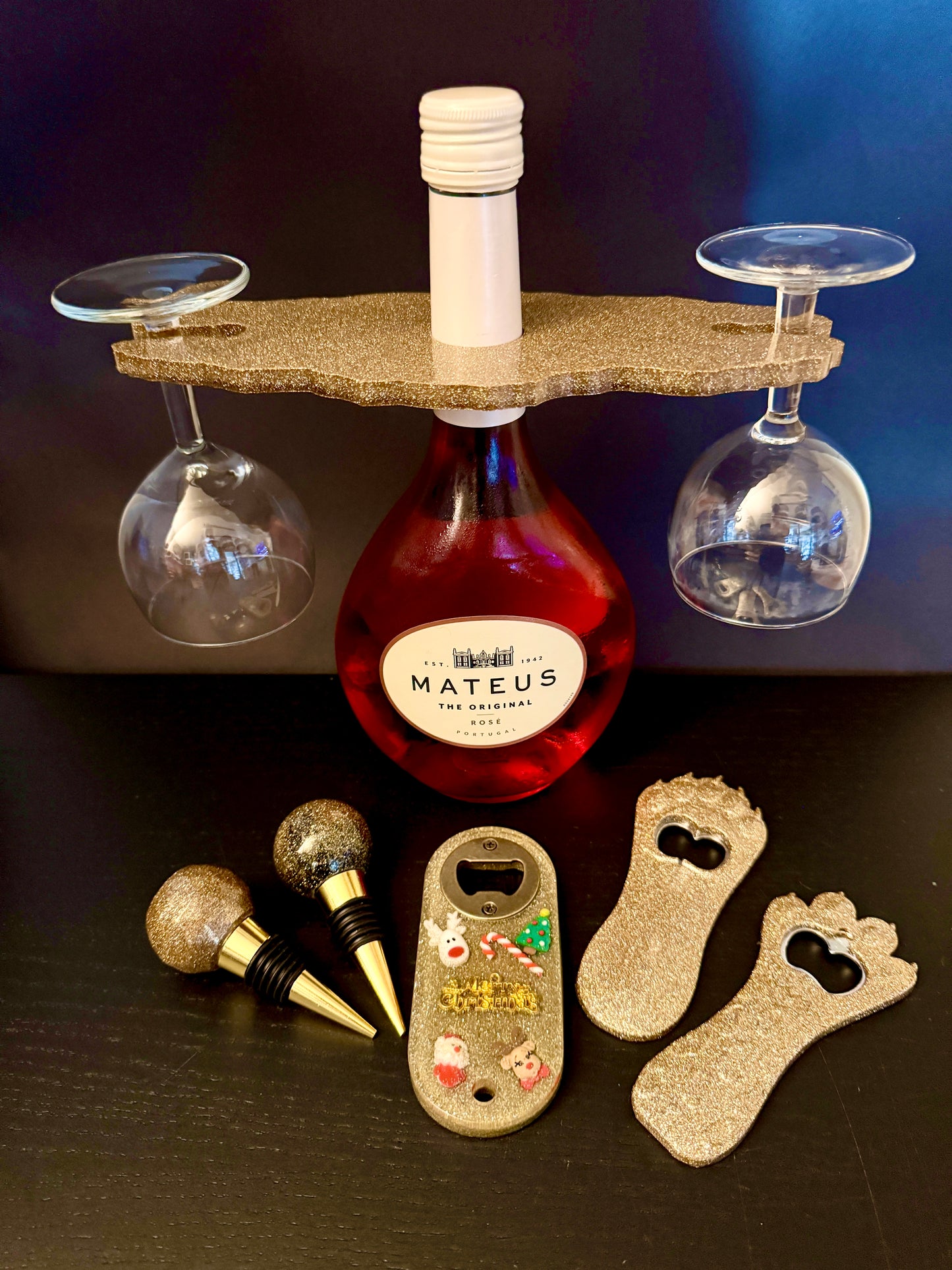 Christmas Wine Set - 1 wine holder + 1 wine stopper + 1 bottle opener